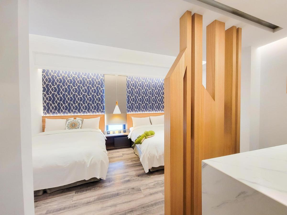 Check Inn Taichung Zhongshan מראה חיצוני תמונה