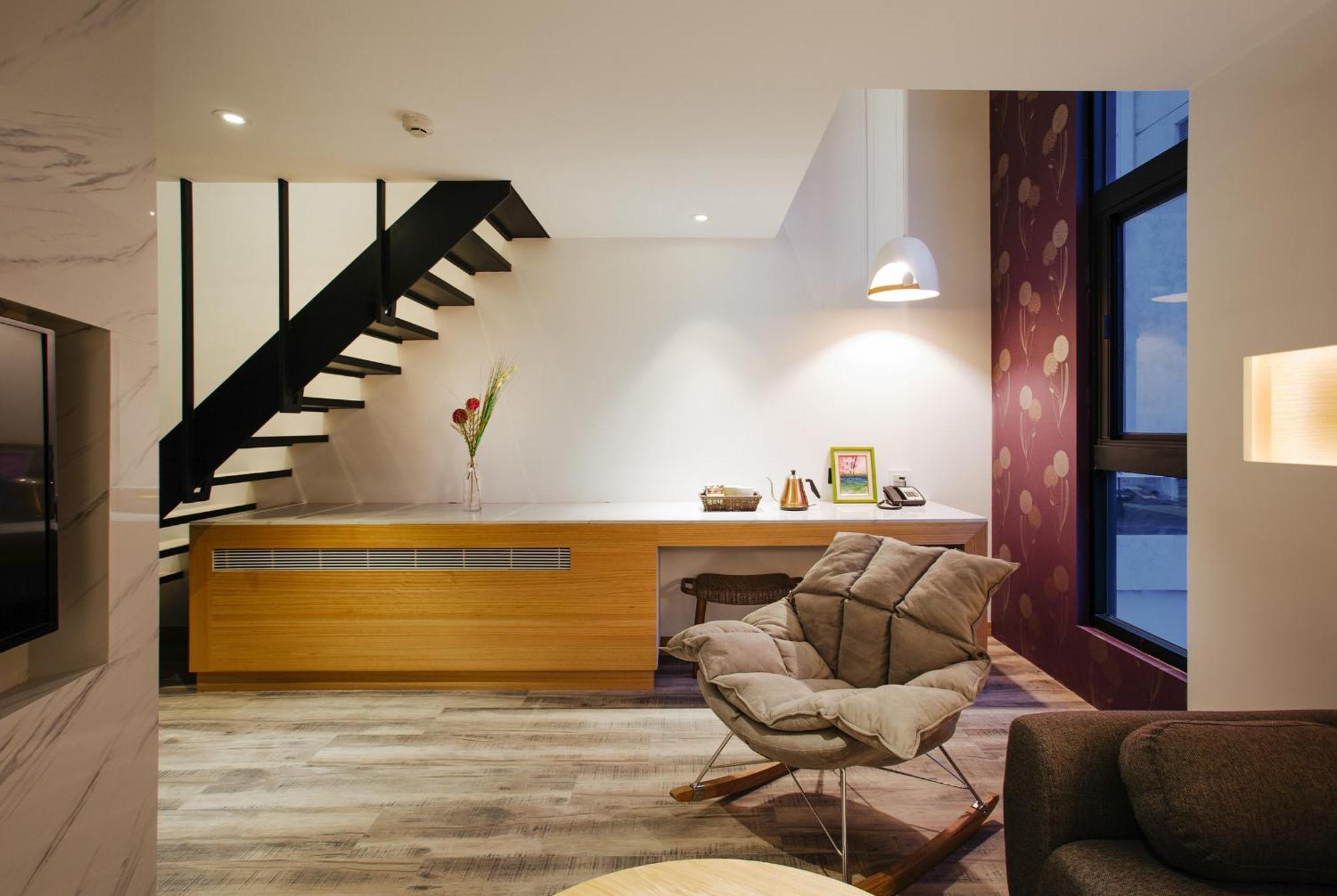 Check Inn Taichung Zhongshan מראה חיצוני תמונה