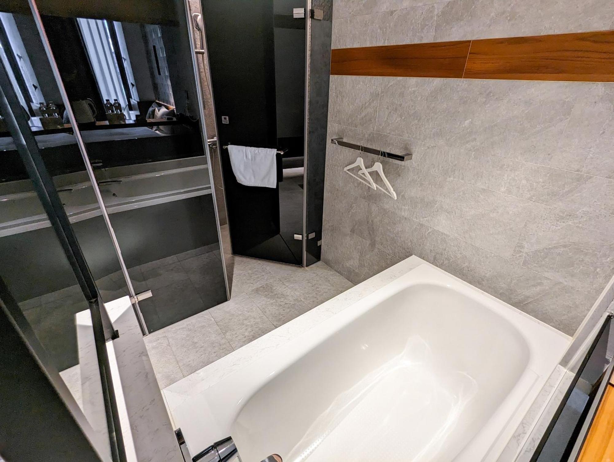 Check Inn Taichung Zhongshan מראה חיצוני תמונה