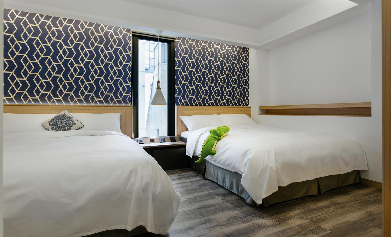 Check Inn Taichung Zhongshan מראה חיצוני תמונה