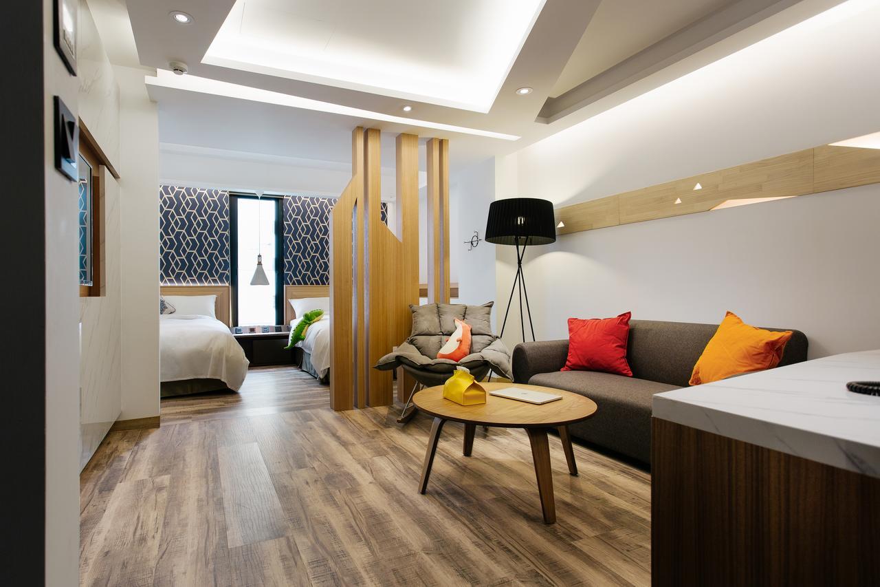 Check Inn Taichung Zhongshan מראה חיצוני תמונה