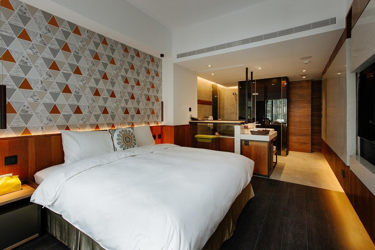 Check Inn Taichung Zhongshan מראה חיצוני תמונה